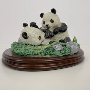 The Wildlife Reserve Playful Pandas Maria Goretti Vintage Figurine Decor 1992